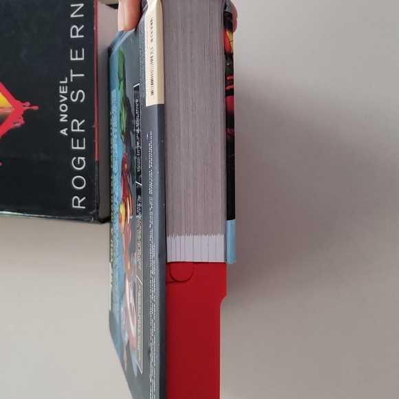 x3 Marvel Books Obsessed with Marvel 2500 Questions Batman Superman Book - Picture 10 of 12